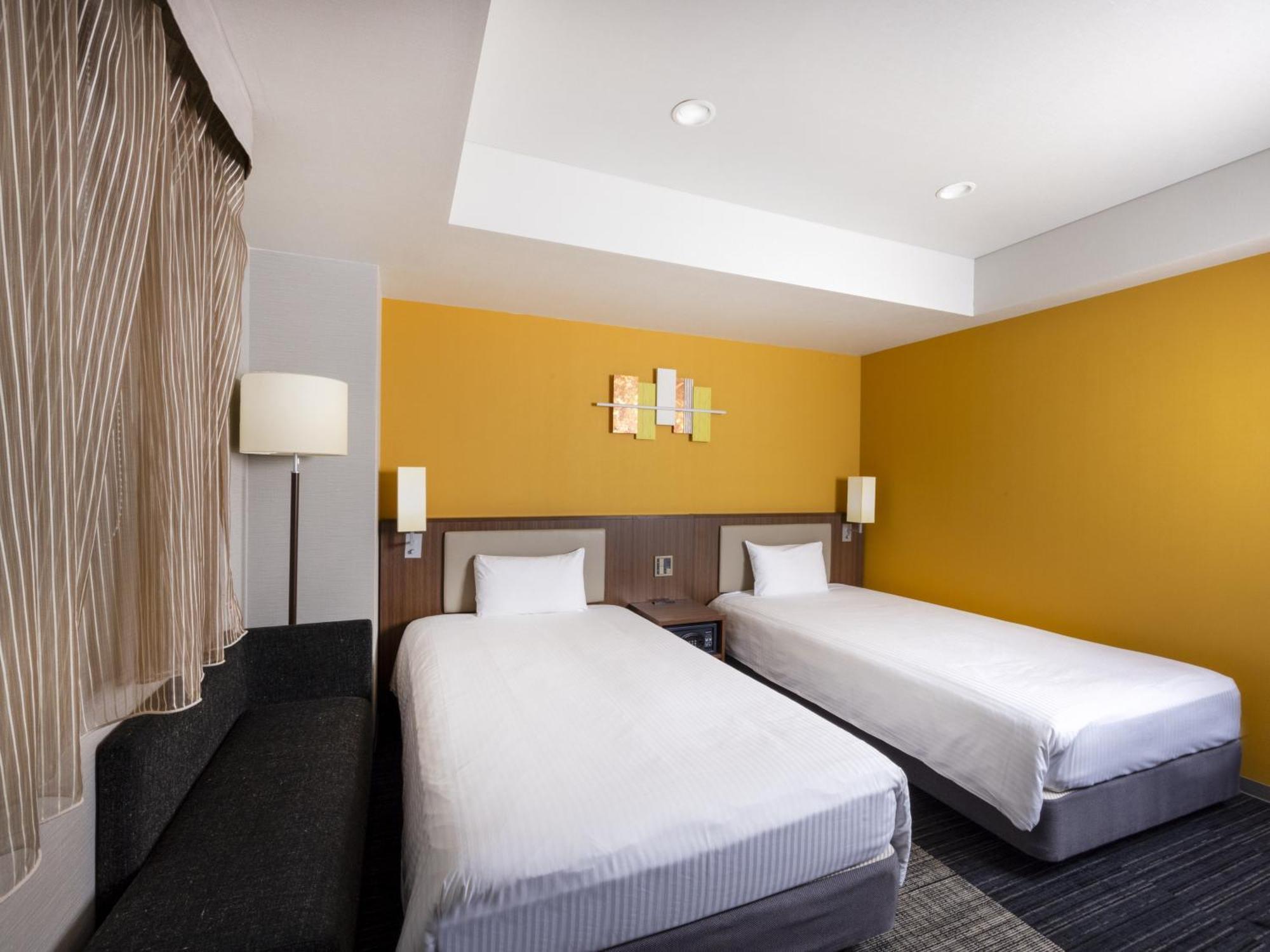 Отель Ibis Styles Kyoto Shijo Экстерьер фото