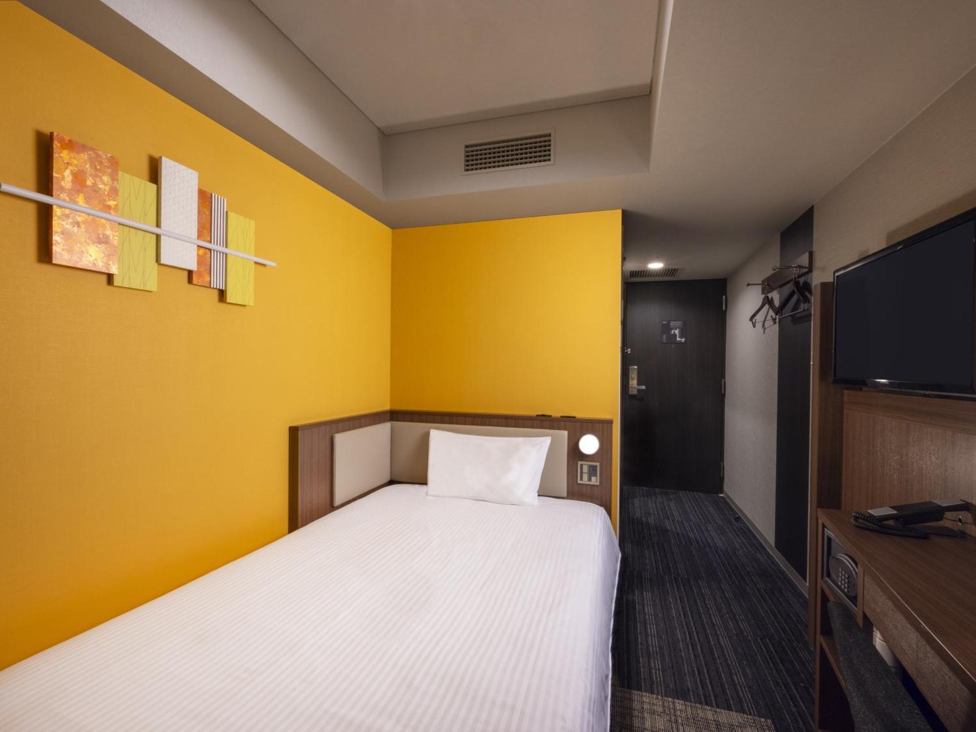 Отель Ibis Styles Kyoto Shijo Экстерьер фото