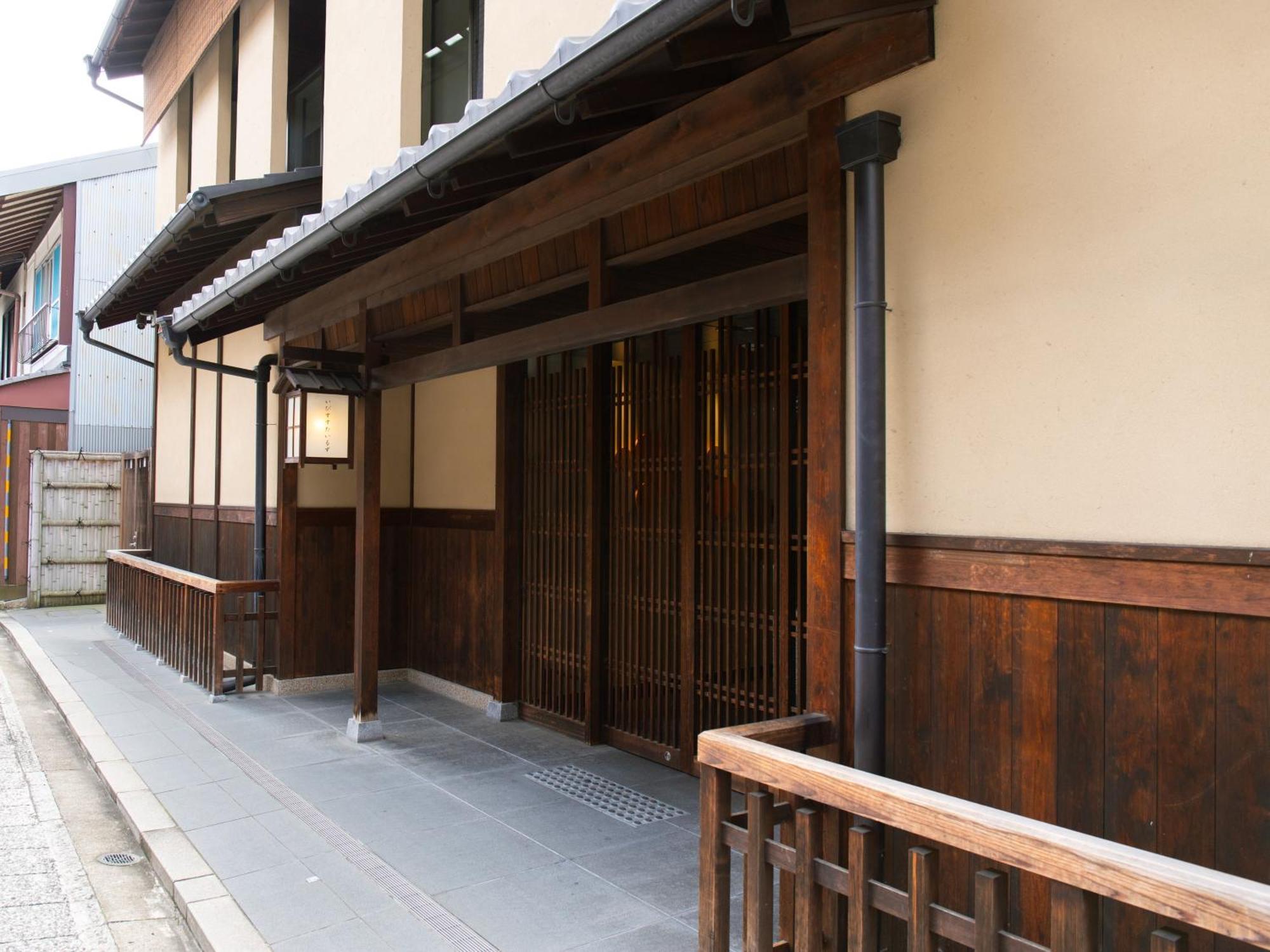 Отель Ibis Styles Kyoto Shijo Экстерьер фото
